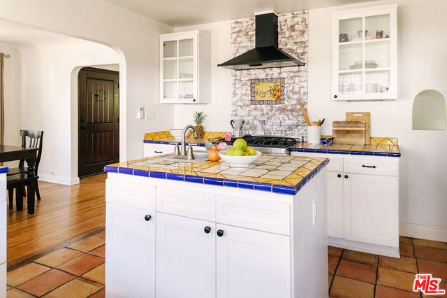 3412 Glenhurst Avenue, Los Angeles, CA 90039