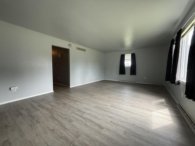 1600 HICKORY LANE, New Holstein, WI 53061