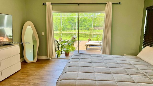 388 Carrington Dr 0, Weston, FL 33326