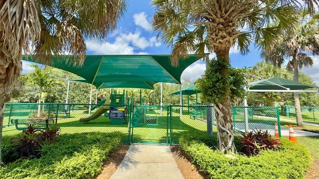 388 Carrington Dr 0, Weston, FL 33326