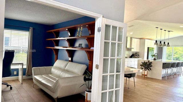 388 Carrington Dr 0, Weston, FL 33326