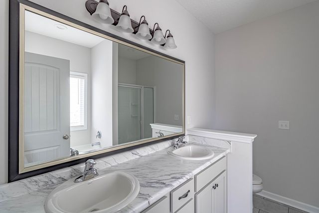 253 Brightleaf Circle, Hinesville, GA 31313