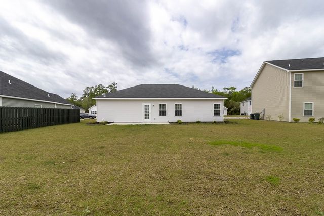 253 Brightleaf Circle, Hinesville, GA 31313