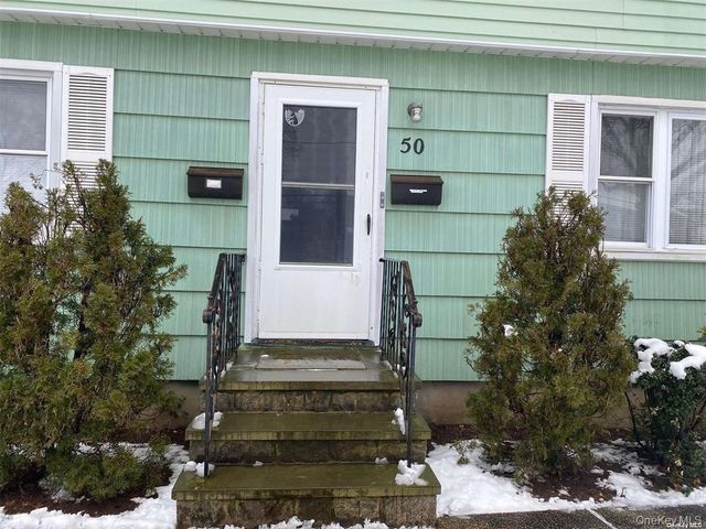 50 Grand Place, East Northport, NY 11731