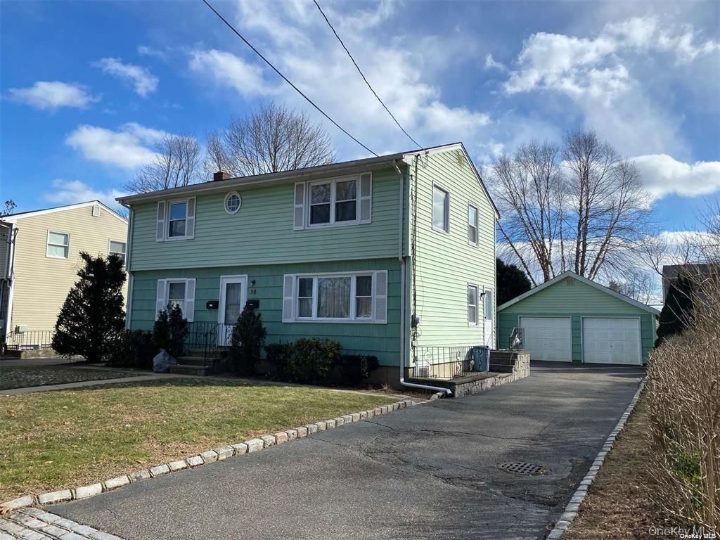 50 Grand Place, East Northport, NY 11731