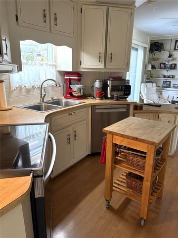 29129 JOHNSTON ROAD 2547, Dade City, FL 33523