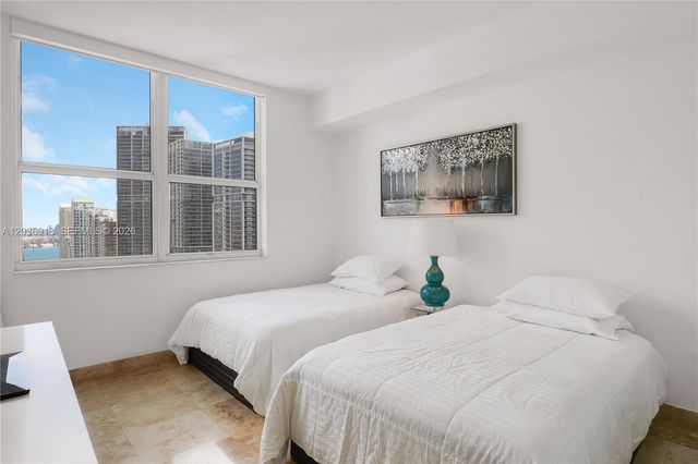 31 SE 5th Street 3812, Miami, FL 33131