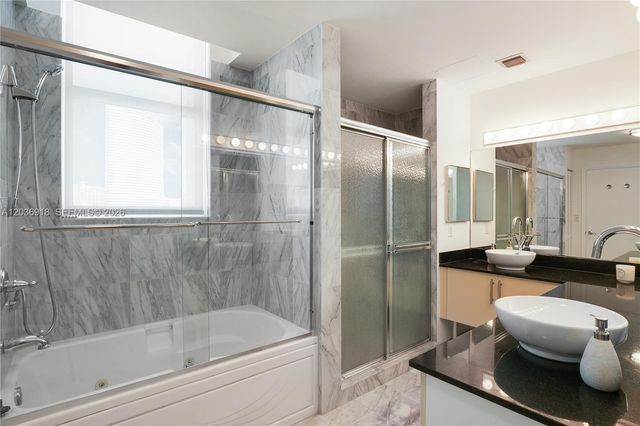 31 SE 5th Street 3812, Miami, FL 33131