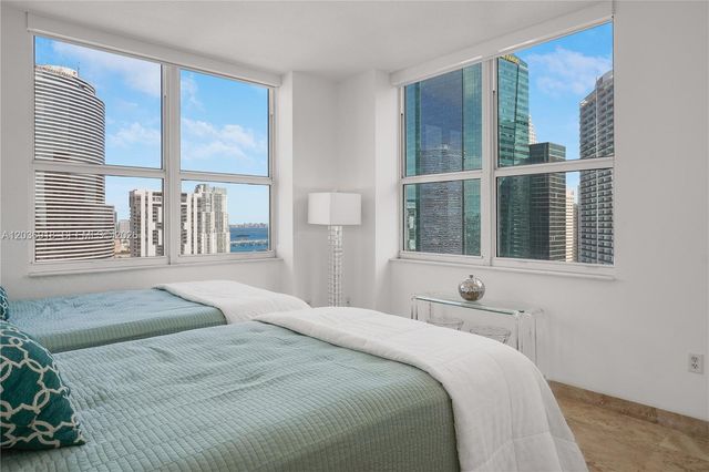 31 SE 5th Street 3812, Miami, FL 33131