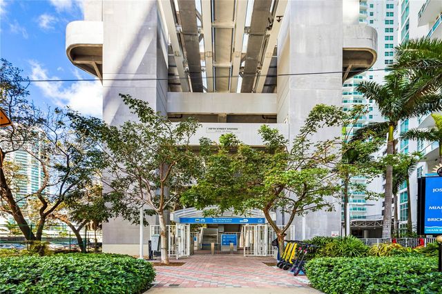 31 SE 5th Street 3812, Miami, FL 33131