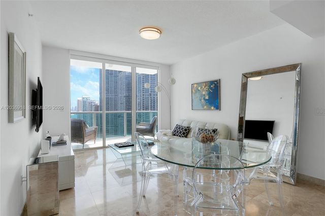 31 SE 5th Street 3812, Miami, FL 33131