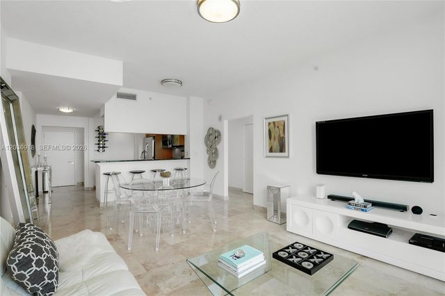 31 SE 5th Street 3812, Miami, FL 33131
