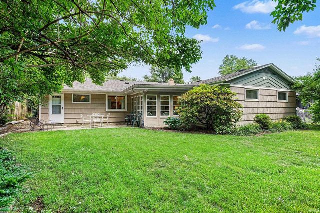 121 S Twyckenham Drive, South Bend, IN 46617