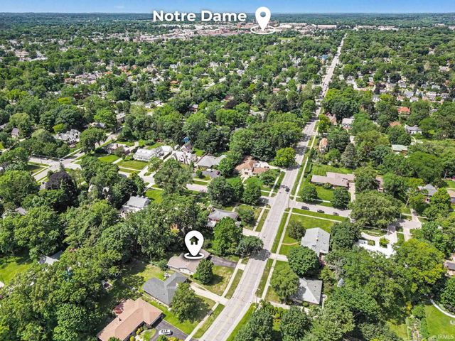 121 S Twyckenham Drive, South Bend, IN 46617