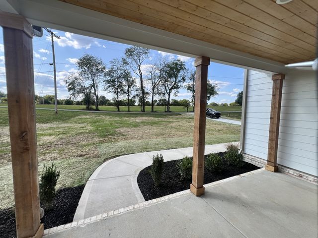 568 Hiwassee Rd, Lebanon, TN 37087