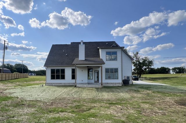 568 Hiwassee Rd, Lebanon, TN 37087