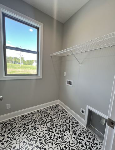 568 Hiwassee Rd, Lebanon, TN 37087