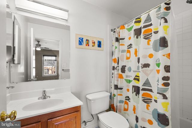 802 HR DR SE, Washington, DC 20032