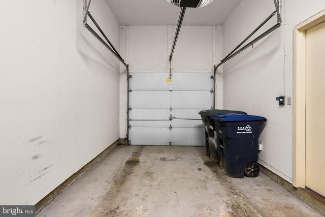 802 HR DR SE, Washington, DC 20032