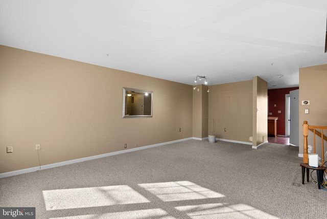 802 HR DR SE, Washington, DC 20032