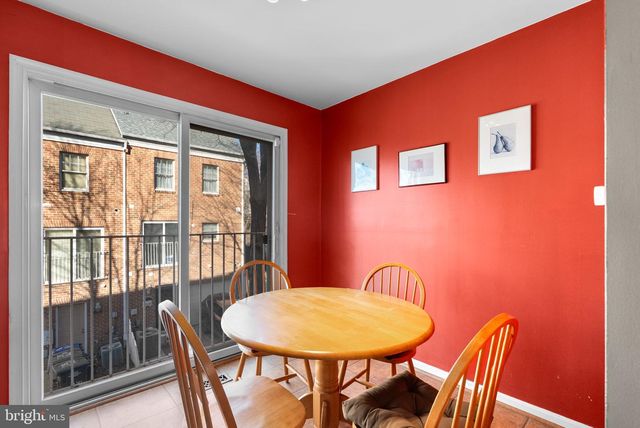 802 HR DR SE, Washington, DC 20032