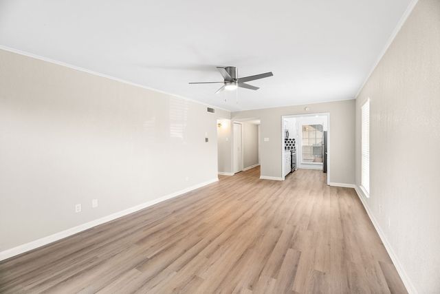4901 Bryce Avenue 9, Fort Worth, TX 76107