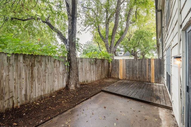 4901 Bryce Avenue 9, Fort Worth, TX 76107