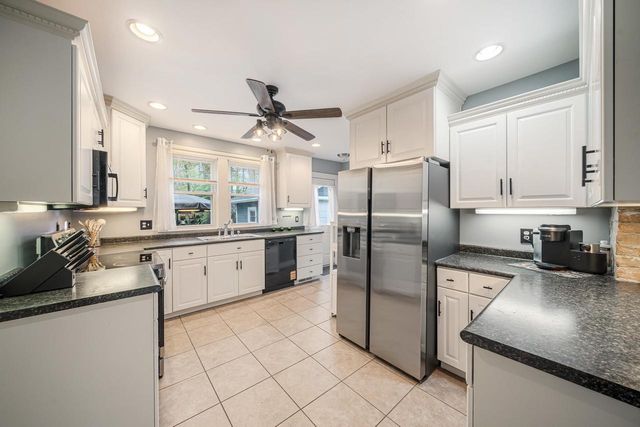715 N HARRIMAN STREET, Appleton, WI 54911
