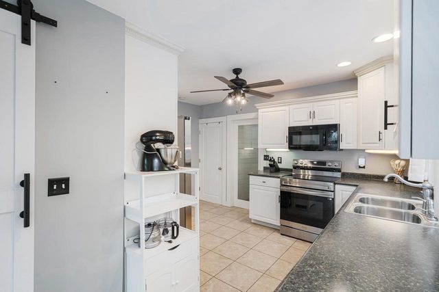 715 N HARRIMAN STREET, Appleton, WI 54911