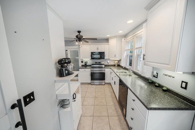 715 N HARRIMAN STREET, Appleton, WI 54911