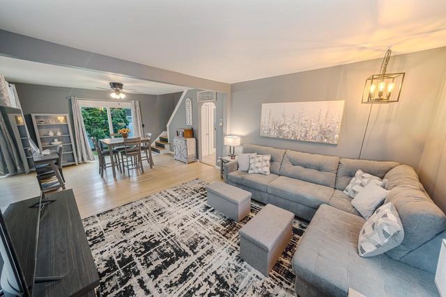 715 N HARRIMAN STREET, Appleton, WI 54911
