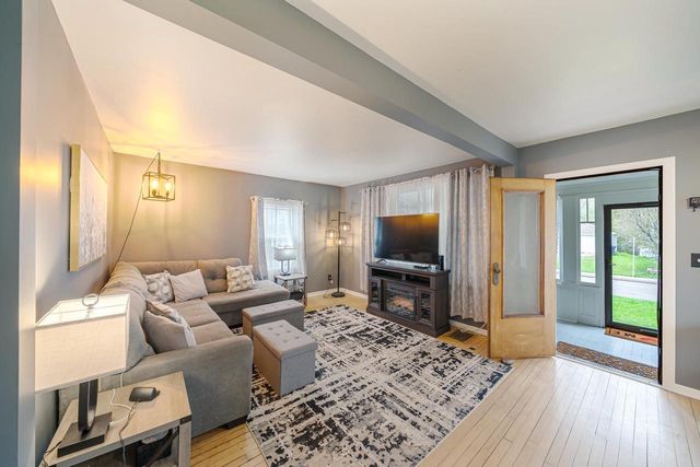 715 N HARRIMAN STREET, Appleton, WI 54911