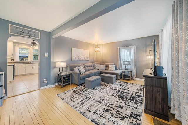 715 N HARRIMAN STREET, Appleton, WI 54911