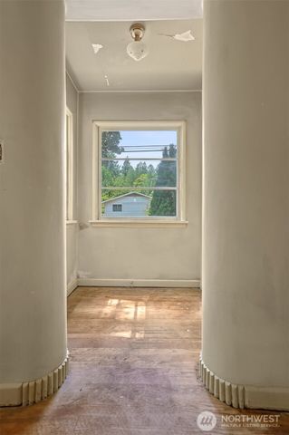 8552 31st Avenue NW, Seattle, WA 98117