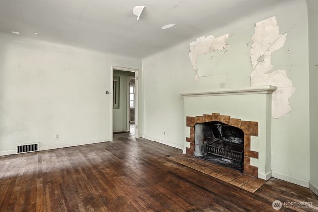 8552 31st Avenue NW, Seattle, WA 98117