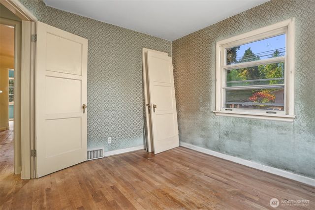 8552 31st Avenue NW, Seattle, WA 98117