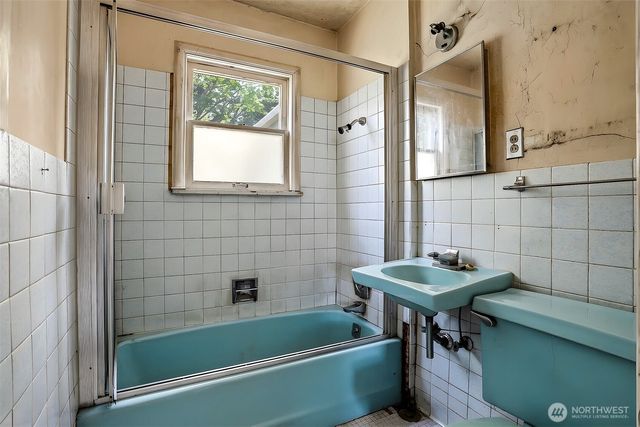8552 31st Avenue NW, Seattle, WA 98117
