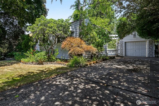 8552 31st Avenue NW, Seattle, WA 98117