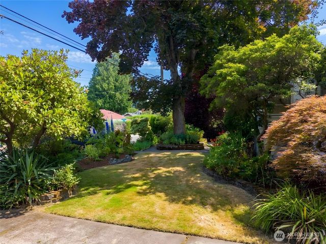 8552 31st Avenue NW, Seattle, WA 98117