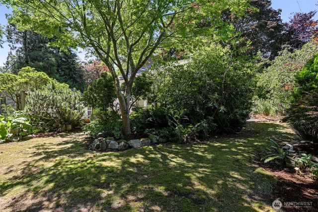 8552 31st Avenue NW, Seattle, WA 98117