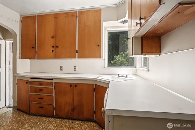 8552 31st Avenue NW, Seattle, WA 98117