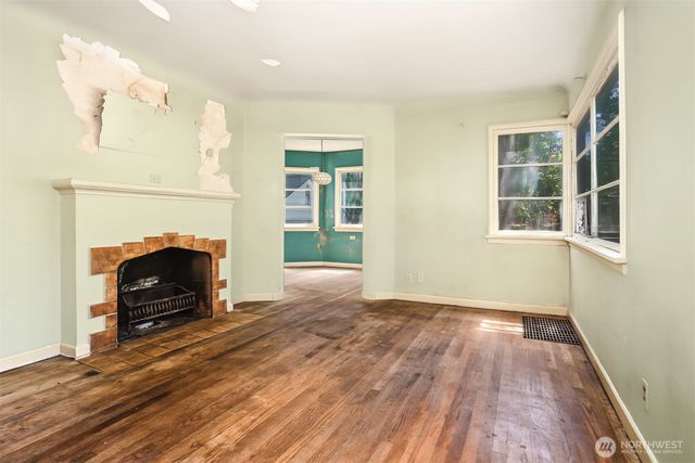 8552 31st Avenue NW, Seattle, WA 98117