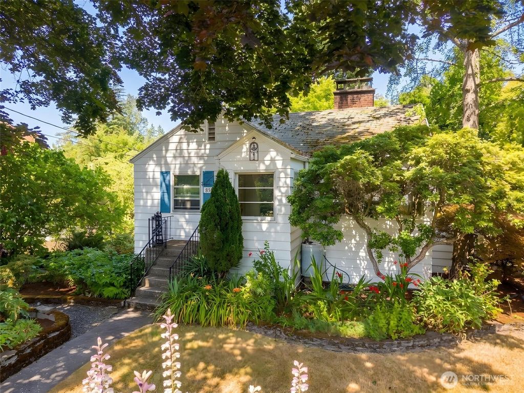 8552 31st Avenue NW, Seattle, WA 98117