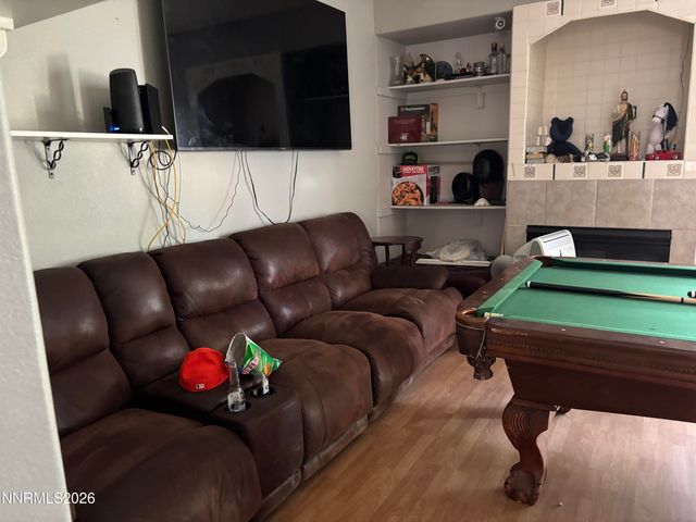 2060 S Mackenzie Circle, Sparks, NV 89431