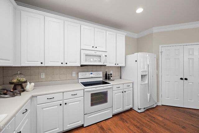 210 Lone Star Way, Cary, NC 27519