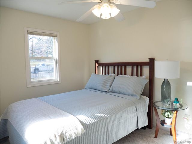 9229 Oakland Drive, Portage, MI 49024