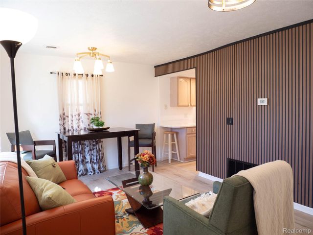 9229 Oakland Drive, Portage, MI 49024