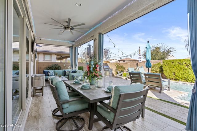 10134 W CASHMAN Drive, Peoria, AZ 85383