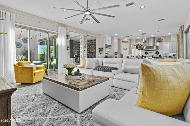 10134 W CASHMAN Drive, Peoria, AZ 85383