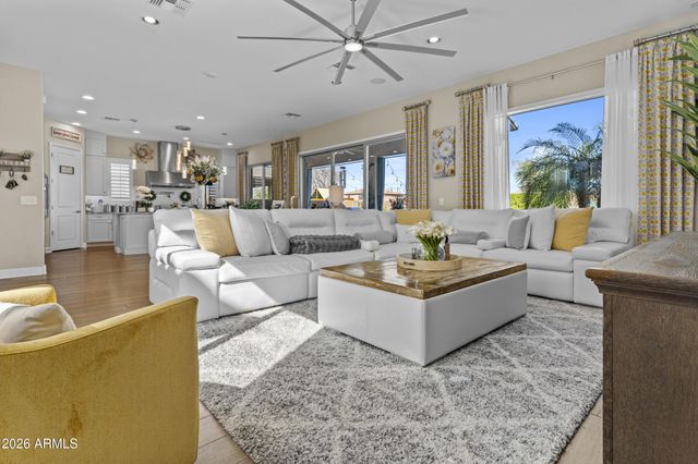 10134 W CASHMAN Drive, Peoria, AZ 85383